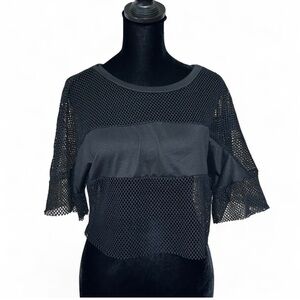DISCOVERY Black Mesh SHORT SLEEVES Women's Top M, Good Condition